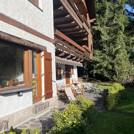 La Montanella Apartment *